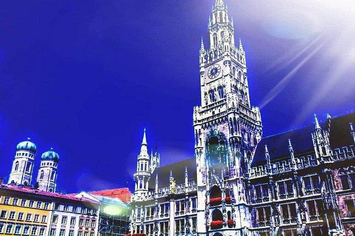 Comfort Mini-Van & Professional and FRiENDLY Guide: CUSTOMIZED 1-DAY TOUR from Munich