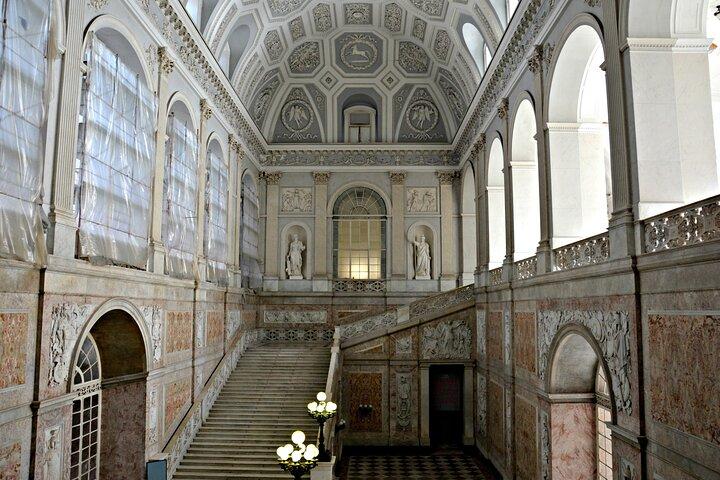 Skip the Line: Entrada para o Palácio Real de Nápoles