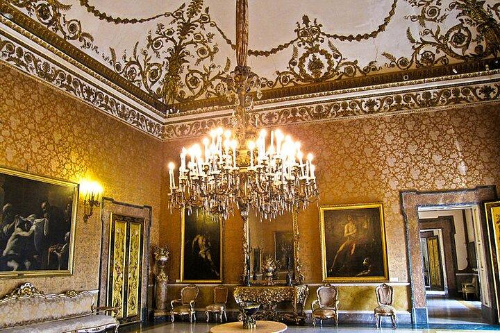 Skip the Line: Entrada para o Palácio Real de Nápoles