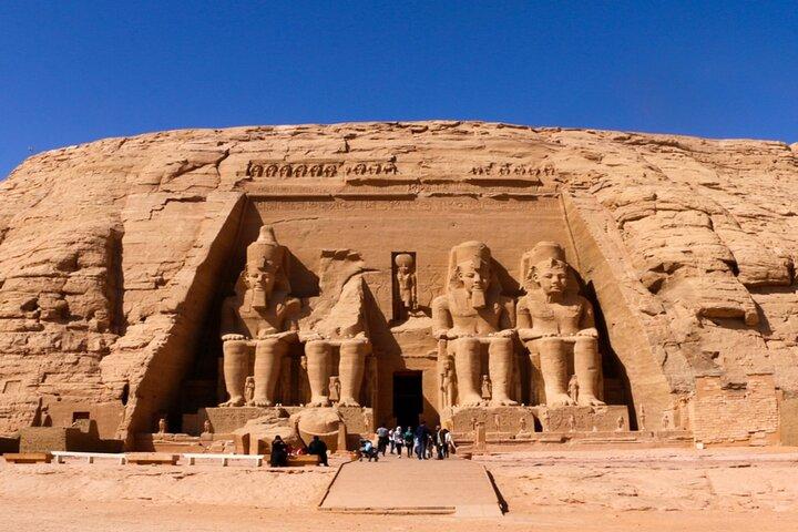Viaggio ad Abu Simbel in pullman