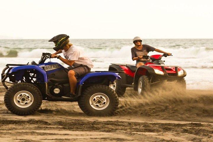 マルサ・アラムのATVクワッドによるサンセットデザートサファリトリップ