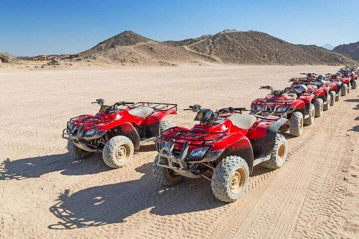 マルサ・アラムのATVクワッドによるサンセットデザートサファリトリップ