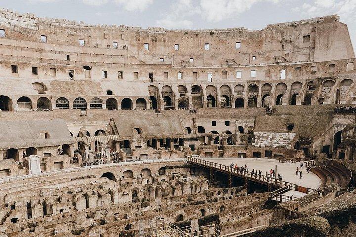 Private VIP-Tour durch das Kolosseum unterirdisch mit dem Forum Romanum