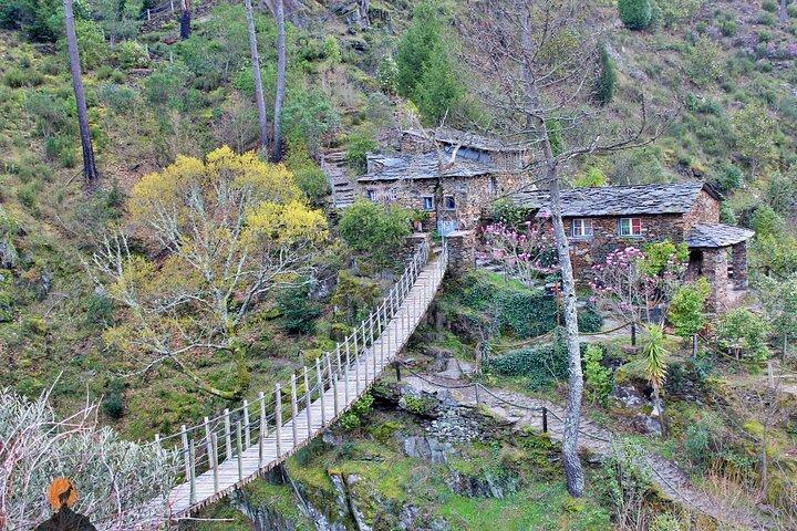 A tour between Cascades and Schist Villages, Piodão