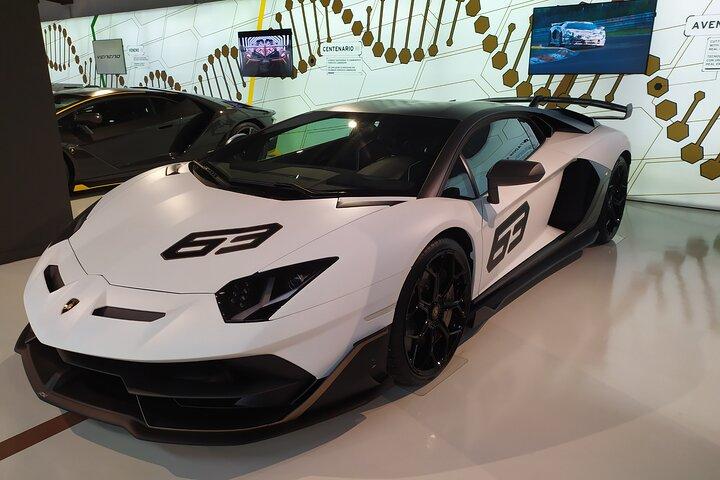 Crie seu dia Lamborghini e Ferrari de Veneza