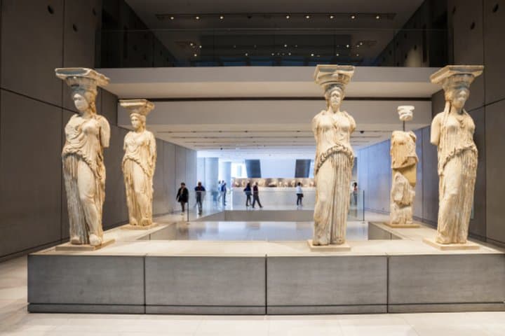 "Athens Highlights Tour : Acropolis, Acropolis Museum and more."