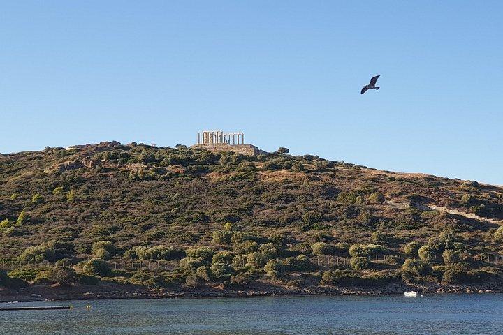 メルセデスベンツEクラスワゴンによるアテネ空港市内中心部へのプライベートトランスファー