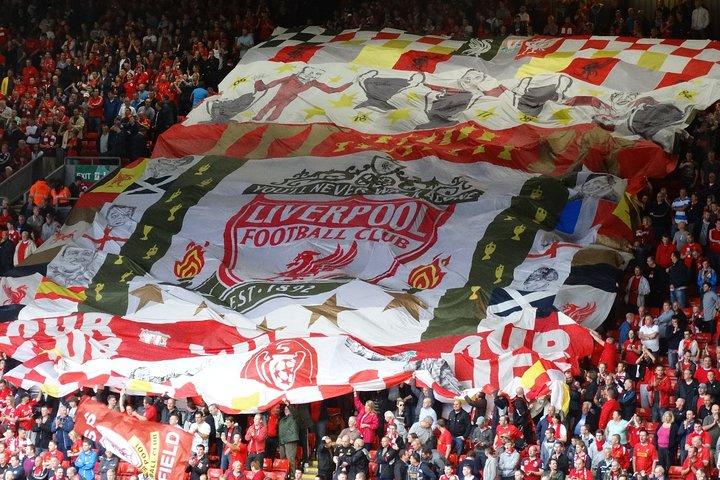 Fußballerfahrung mit einem lokalen Gastgeber in Liverpool