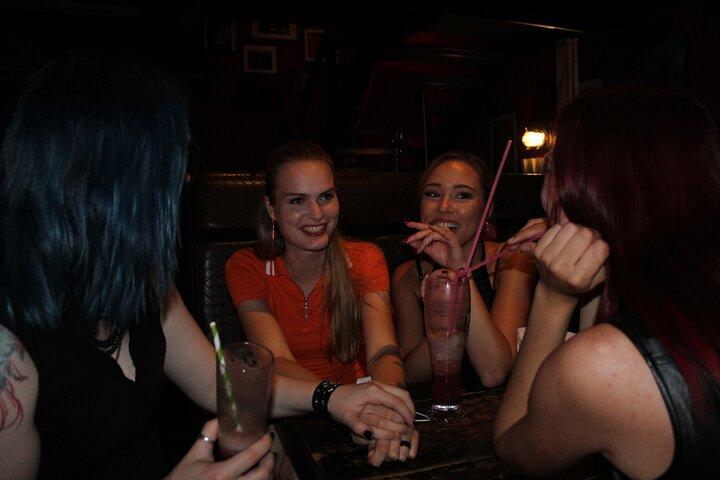 Ladies Night Party Tour in Hamburg inkl. Cocktail, Sekt und Shots