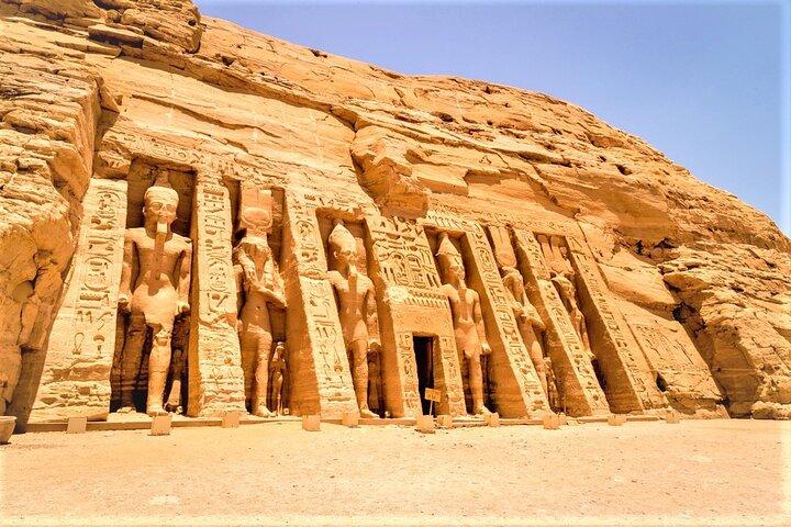 Privétour met overnachting van Luxor naar Abu Simbel
