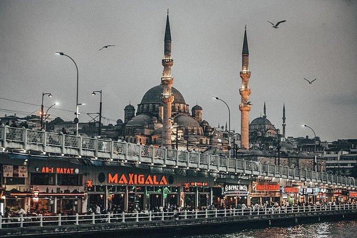 Private Night Tour in Istanbul with Friendly Local Guide