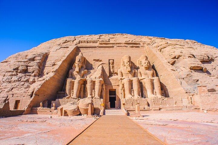 Privétour met overnachting van Luxor naar Abu Simbel