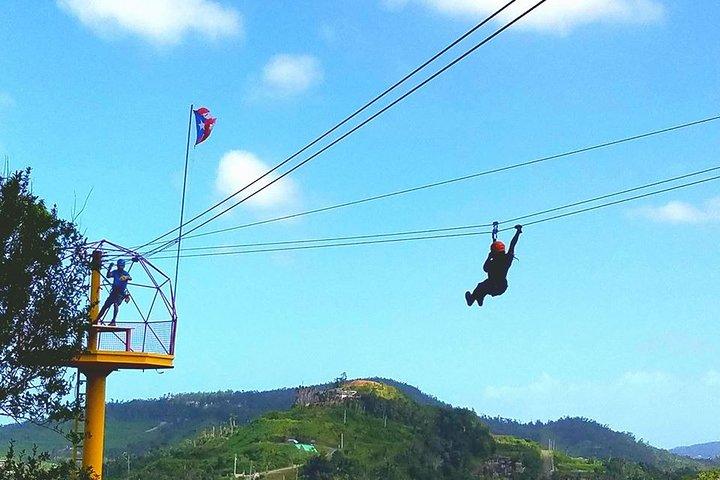 Half Day Tour in Rainforest Zipline Park with Transportation