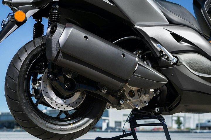 ヤマハ XMax 250 でプライベート プレミアム スクーター チャーターを体験