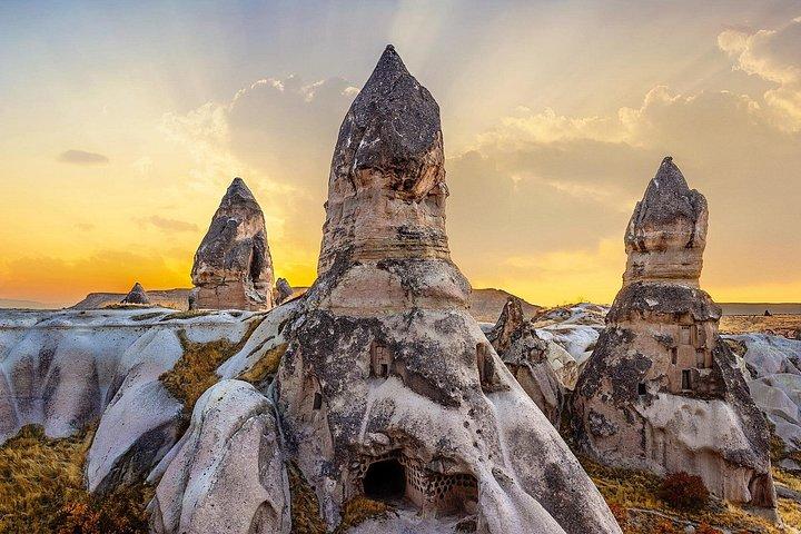 Cappadocia 1-Night Small-Group Tour with Hot Air Balloon