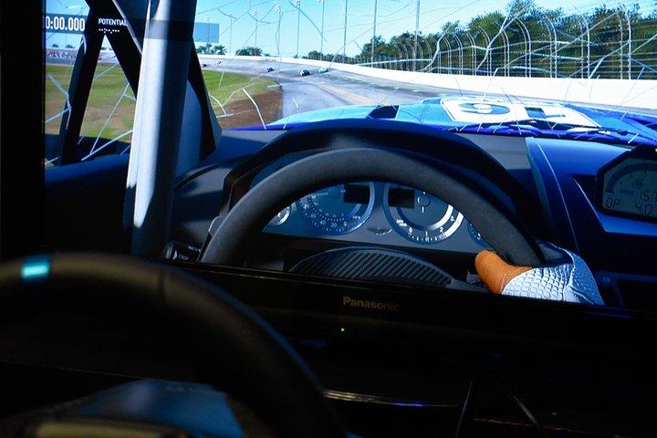 Privé raceauto-rijsimulator in Thrillzone Queenstown