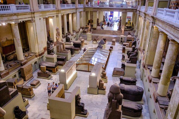 Tour às Pirâmides e Museu Egípcio e antigo Cairo