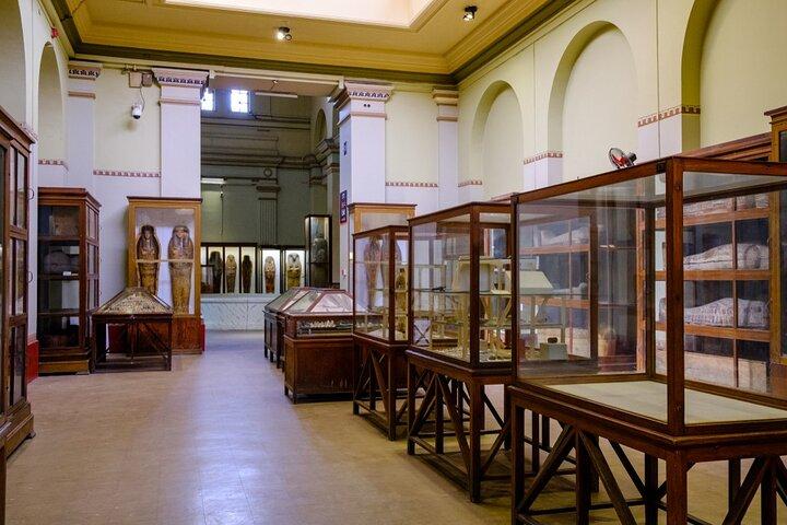Tour às Pirâmides e Museu Egípcio e antigo Cairo