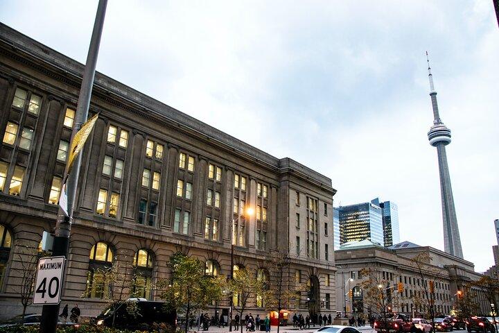 Excursion d'une journée à Toronto avec un local, personnalisé + privé