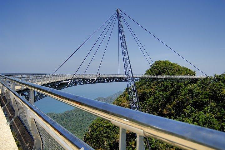Seilbahn und orientalisches Dorf von Langkawi