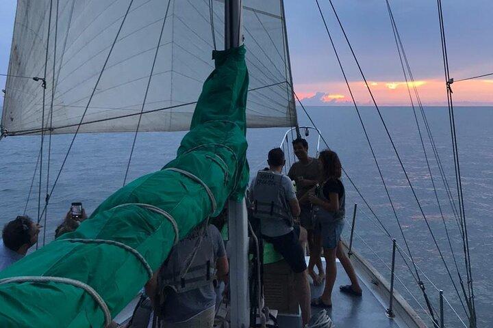 タイロナセーリングセイルボート旅行