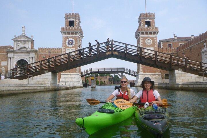 Excursão de caiaque pelo canal de Veneza de 2 horas - experiência premium por dia