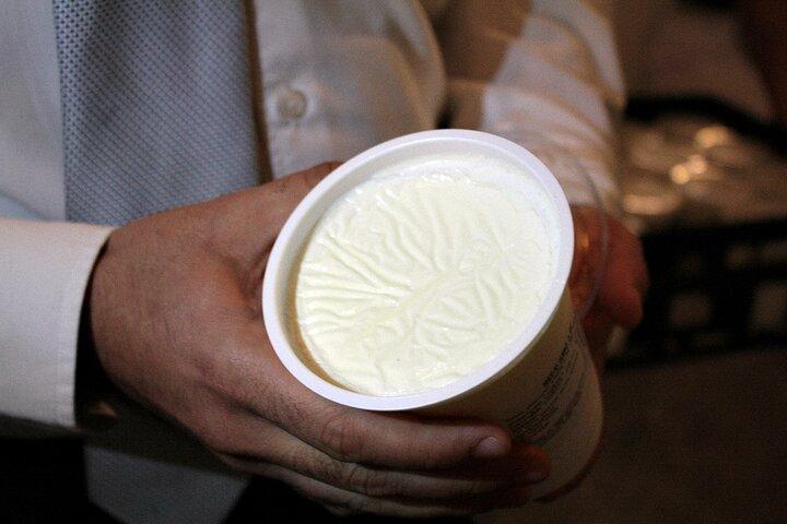 Hjälp värdarna: brödbakning, yoghurttillverkning och boskapsskötsel