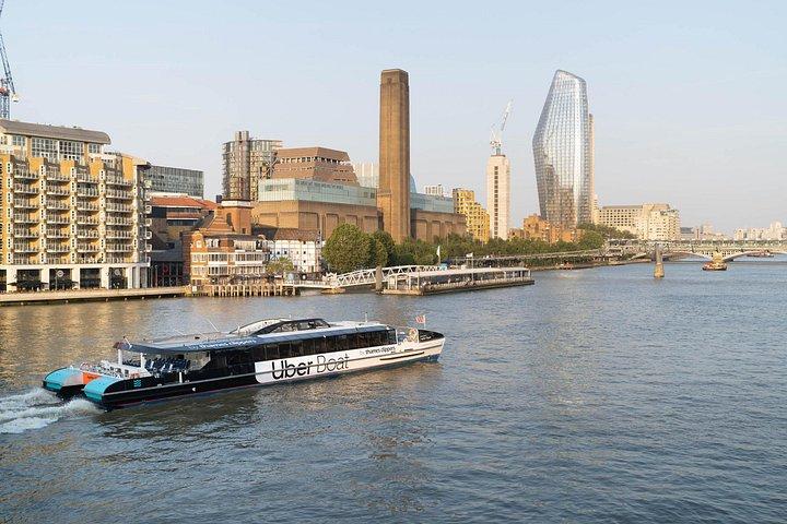 ロンドン : Uber Boat - Single Journey River Thames Cruise