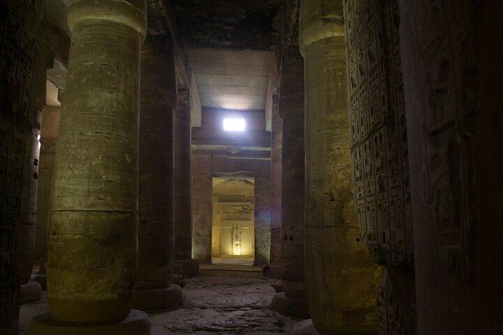 Excursion privée d'une journée au temple d'Hathor et au temple d'Abydos