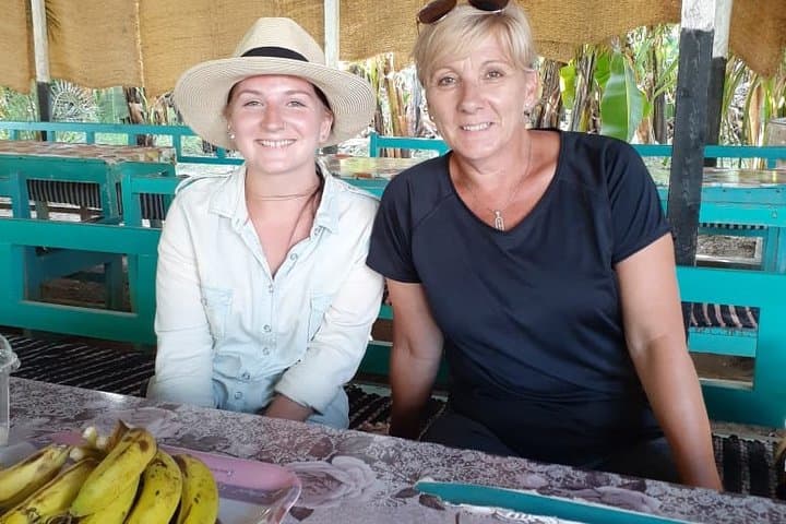 amazing Cairo Full Day Tour To the Egyptian Museum, Old Cairo &bazaar
