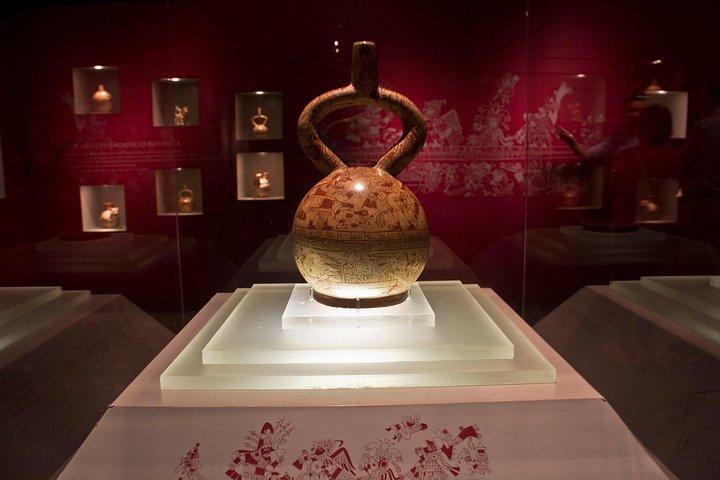 Café del Museoレストランでのランチ付きラルコ博物館への半日プライベートツアー