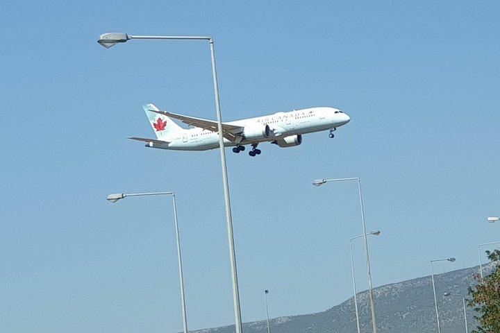 メルセデスベンツEクラスワゴンによるアテネ空港市内中心部へのプライベートトランスファー