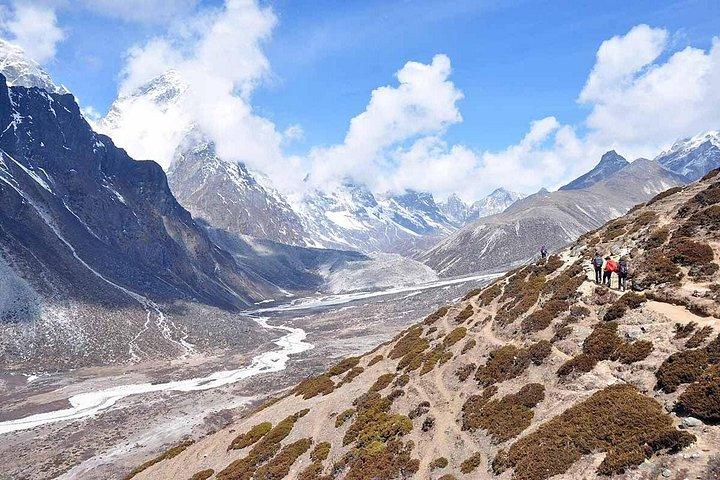 Everest High Pass Trekking