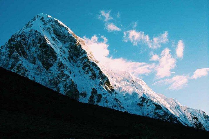 Everest High Pass Trekking