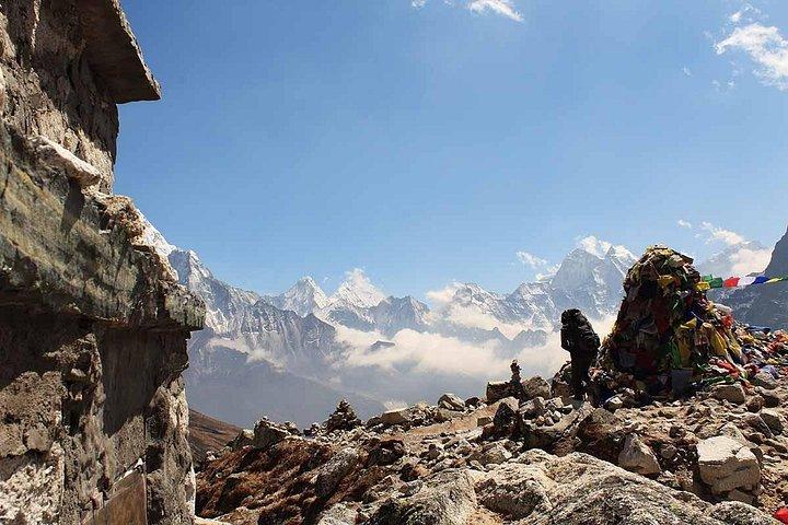 Everest High Pass Trekking