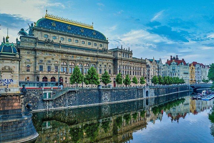 Prag Highlights Private Wanderung : Burg & Hotelabholung