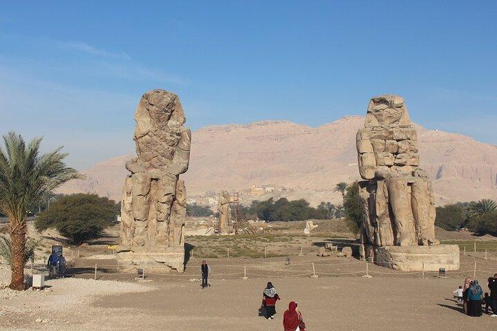 Luxor: Full-Day Tour of the East and West Banks with tomb of Tut