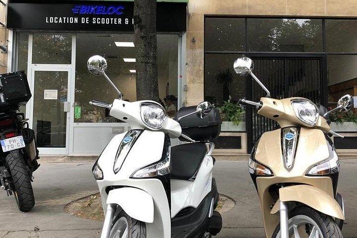 スクーターレンタル Liberty Piaggio 50cc (4T) パリ