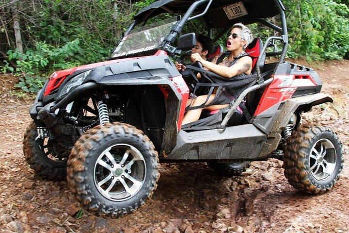 タマリンドからのUTVバギー4x4人里離れたビーチツアー