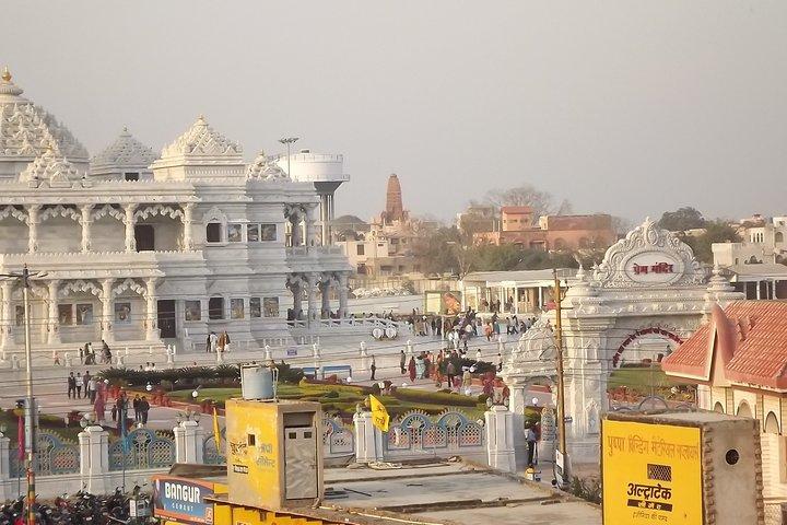 アグラ・タージ・マハールのMathuraとVrindavan - デリーからの一日ツアー