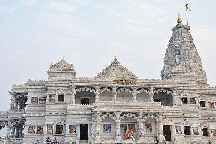 アグラ・タージ・マハールのMathuraとVrindavan - デリーからの一日ツアー