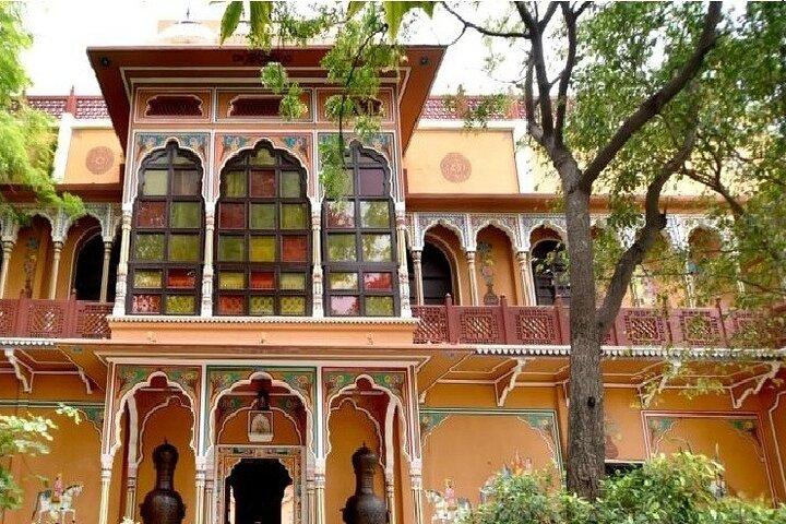 Jaipur halvdagstur med lunch på Chokhi Dhani Resort