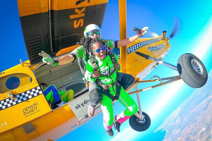 Algarve Tandem Skydive 15.000ft (5000m)