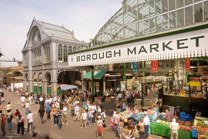 究極のロンドングルメ ツアー : 8 つのイギリス料理と 30 のロンドンのランドマーク
