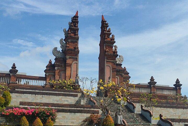 Aéroport de Bali - Transfert de Bali vers toute la région de Bali - Chauffeur de Bali