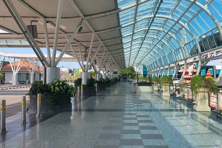 バリ空港 - バリ島のすべてのエリアへのバリ送迎 - バリの運転手