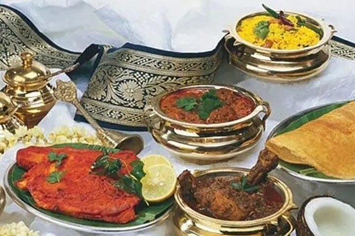 Goditi la cucina dell'India meridionale al Dakshin - Sheraton New Delhi con trasferimento privato
