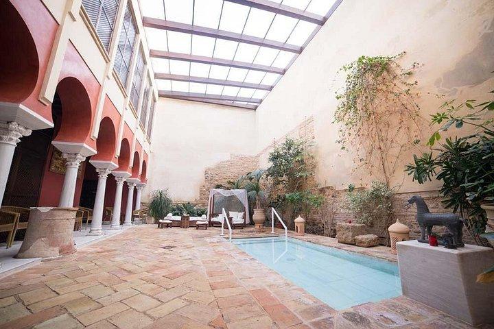 Cordoba Walking Tour with Arabian Baths Experience