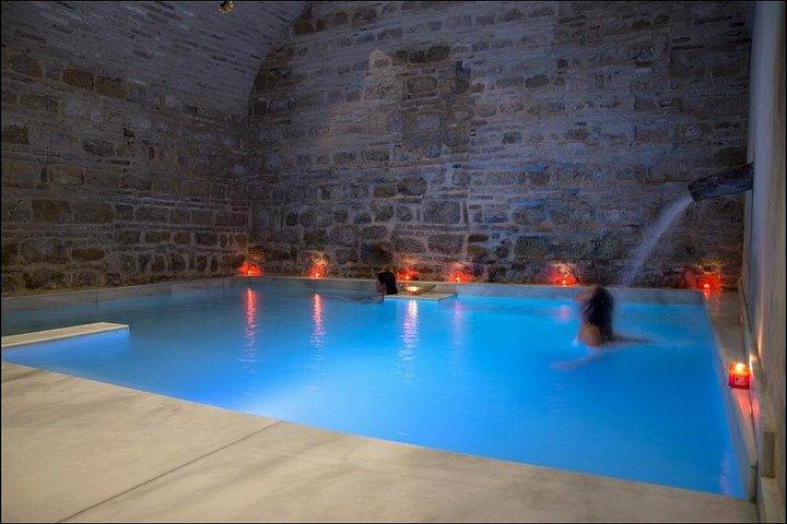 Cordoba Walking Tour with Arabian Baths Experience