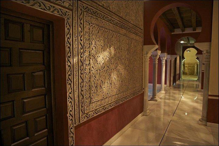 Cordoba Walking Tour with Arabian Baths Experience